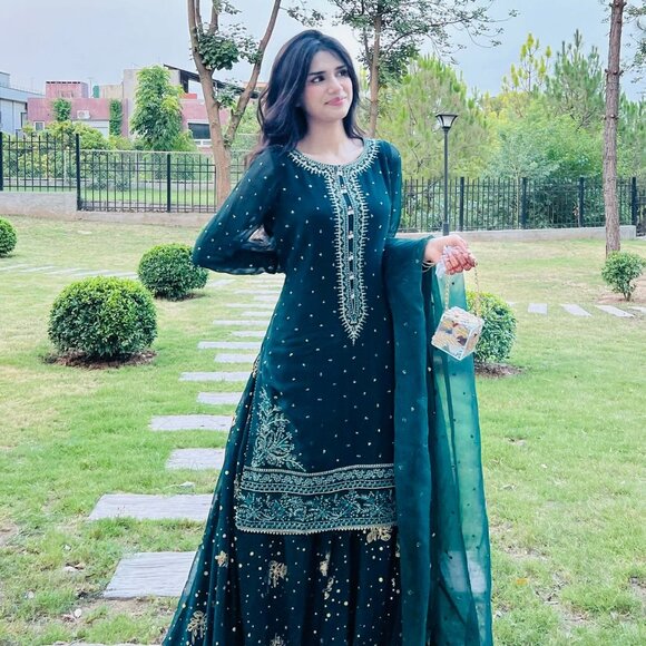 GEORGETTE WITH HEAVY EMBROIDERY SALWA SUIT - Picture 6 of 8